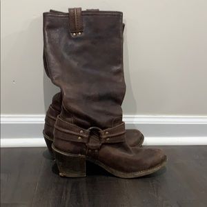 8.5 size Frye boots